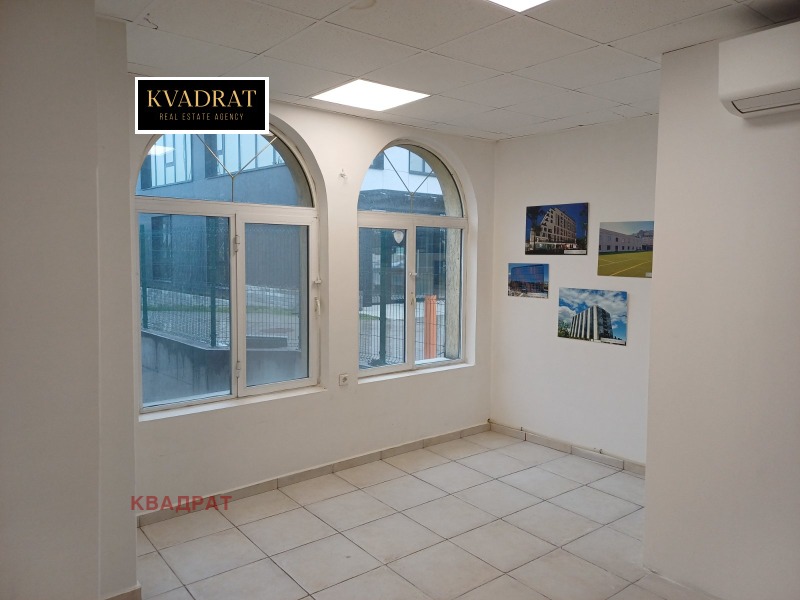 Дава под наем МАГАЗИН, гр. София, в.з.Американски колеж, снимка 2 - Магазини - 53518505