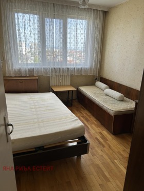 Szoba Suhata reka, Sofia 5