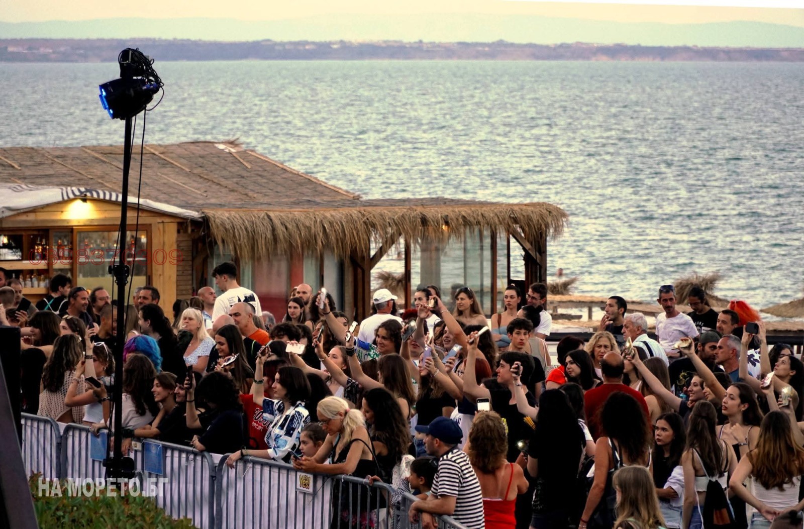 Дава под наем 1-СТАЕН, гр. Бургас, Център, снимка 10 - Апартаменти - 53628036