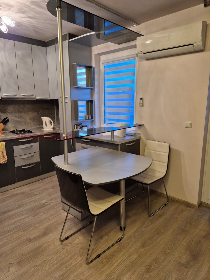 Дава под наем 3-СТАЕН, гр. Варна, Виница