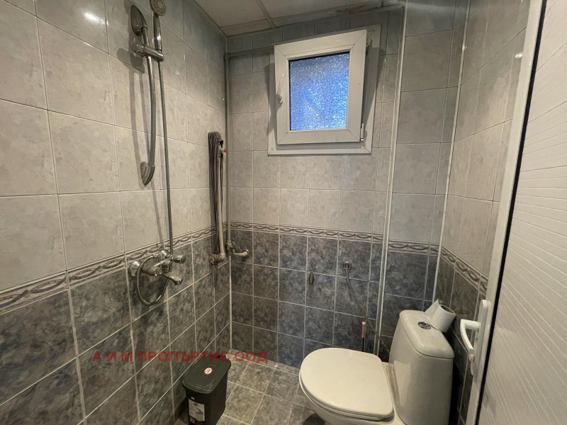 Дава под наем МАГАЗИН, гр. Благоевград, Идеален център, снимка 6 - Магазини - 52404317