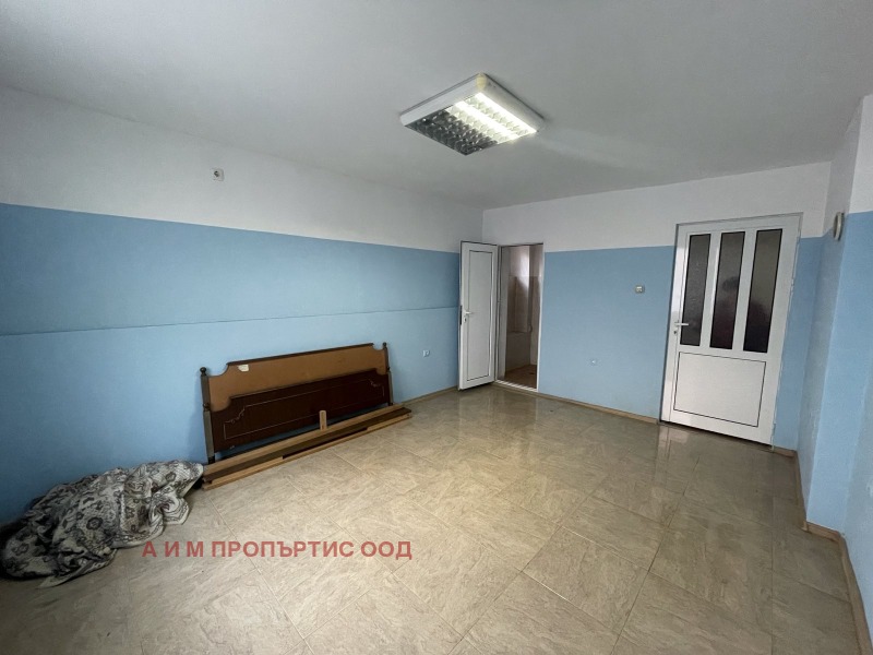 Дава под наем МАГАЗИН, гр. Благоевград, Идеален център, снимка 3 - Магазини - 52404317