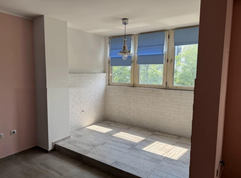En renta  3 dormitorios Sofia , Iztok , 143 metros cuadrados | 38626135 - imagen [5]