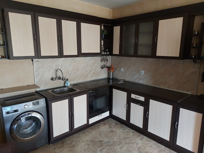 Kiadó  2 hálószobás Sofia , Goce Delcsev , 65 négyzetméter | 31934475