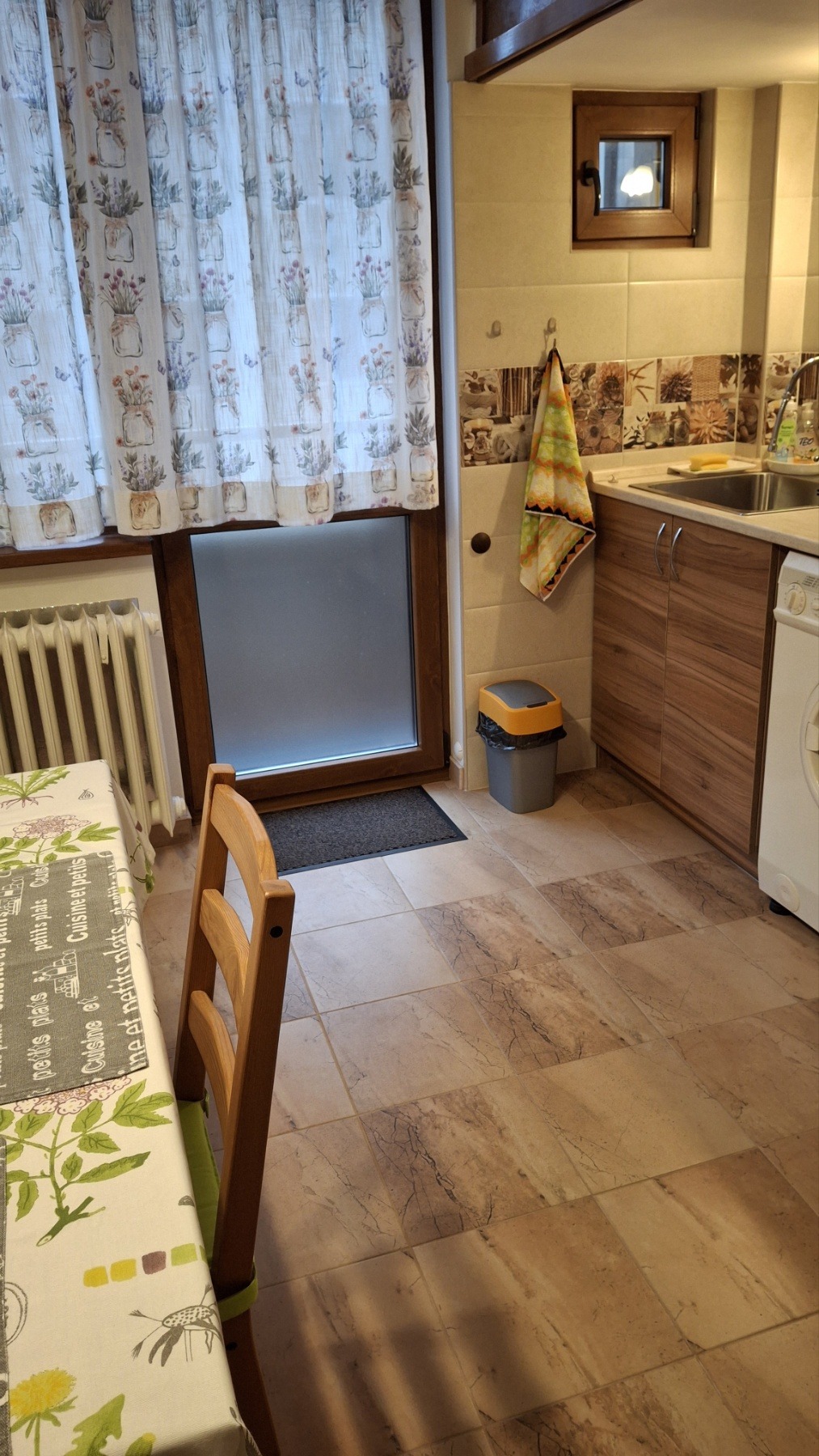Дава под наем 2-СТАЕН, гр. София, Център, снимка 3 - Апартаменти - 55313904