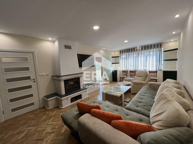 В аренду  2 спальни Русе , Широк център , 96 кв.м | 44176309