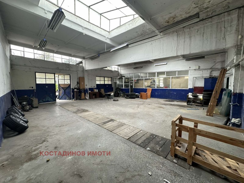 För uthyrning  Lagring Plovdiv , Industrialna zona - Sever , 400 kvm | 56121331