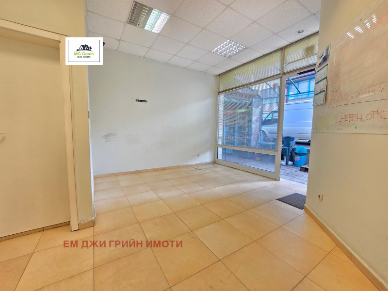 Дава под Наем МАГАЗИН в град София, Дианабад - 23 кв.м / 330 € » 645.42 лв., ЕМ ДЖИ ГРИЙН ИМОТИ