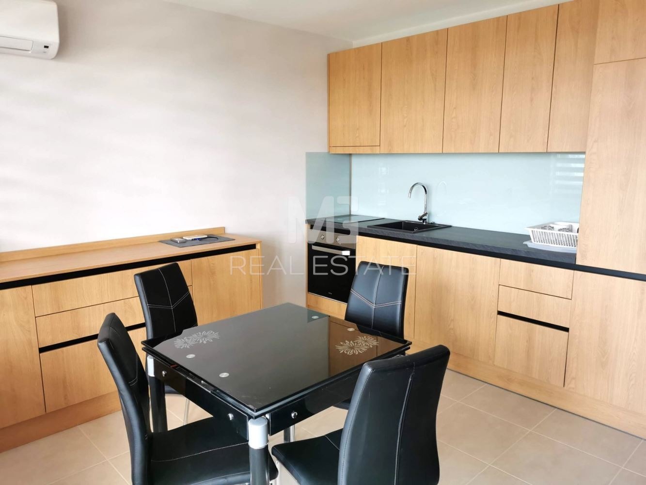 Дава под наем 2-СТАЕН, гр. София, Лозенец, снимка 2 - Апартаменти - 53774418