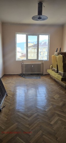 ���� ��� ���� 3-����� | Imot.bg � ����� ������ 8