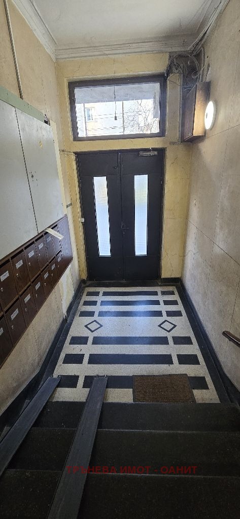 Дава под наем 3-СТАЕН, гр. София, Център