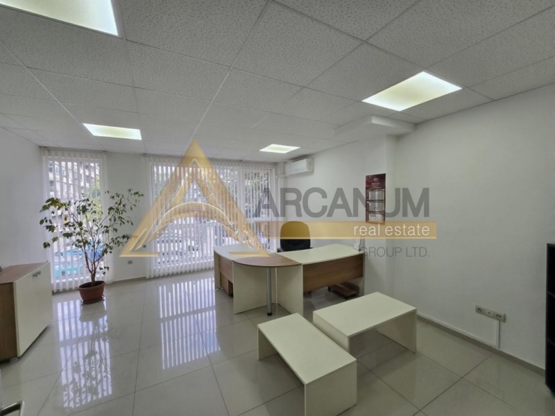 Дава под наем ОФИС, гр. Варна, Колхозен пазар, снимка 4 - Офиси - 52473687