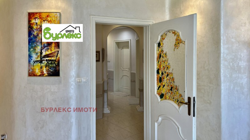 Дава под наем 3-СТАЕН, гр. Варна, Център, снимка 5 - Апартаменти - 52713934