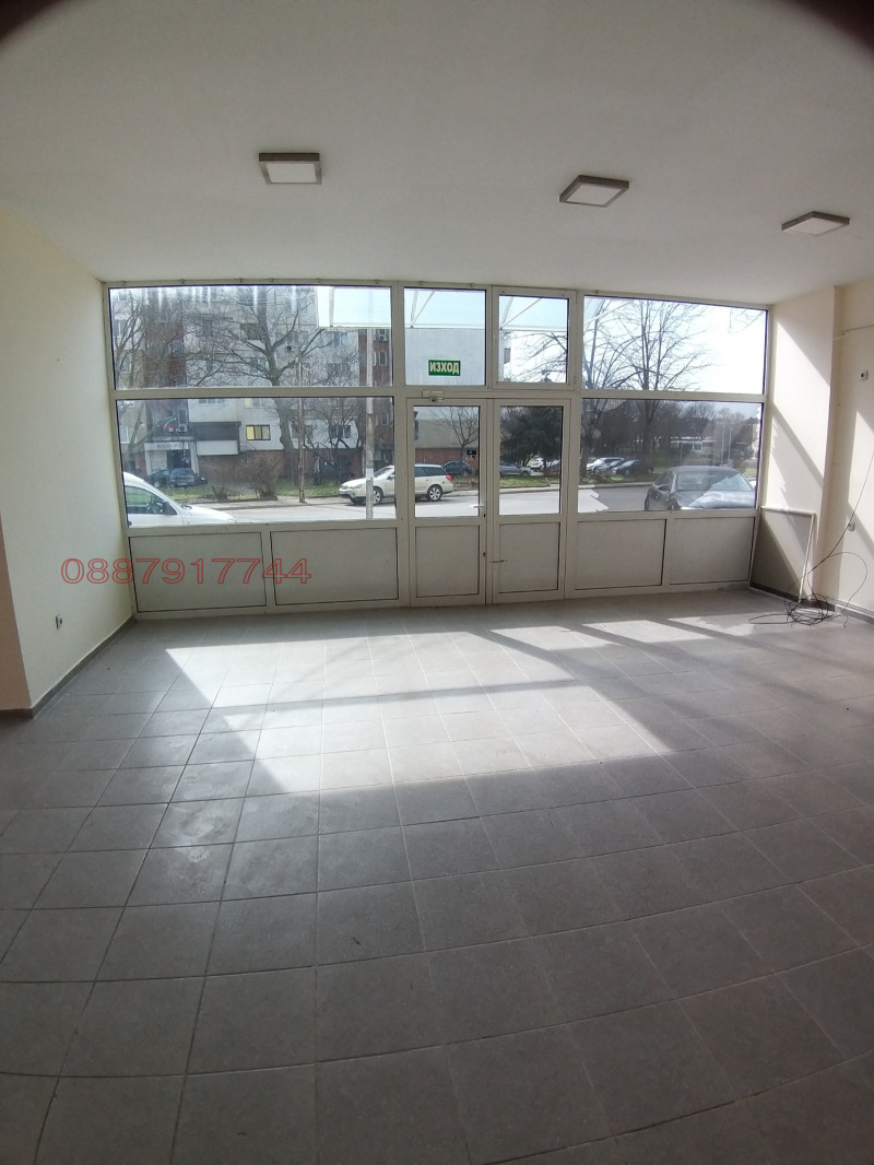 Дава под Наем МАГАЗИН в област Враца, гр. Козлодуй - 83 кв.м / 700 € » 1 369.08 лв.