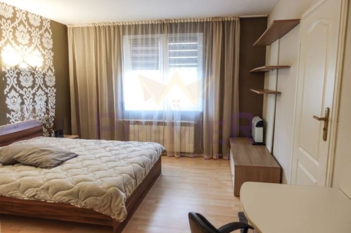 Дава под наем 4-СТАЕН, гр. Варна, Бриз, снимка 6 - Апартаменти - 55084519