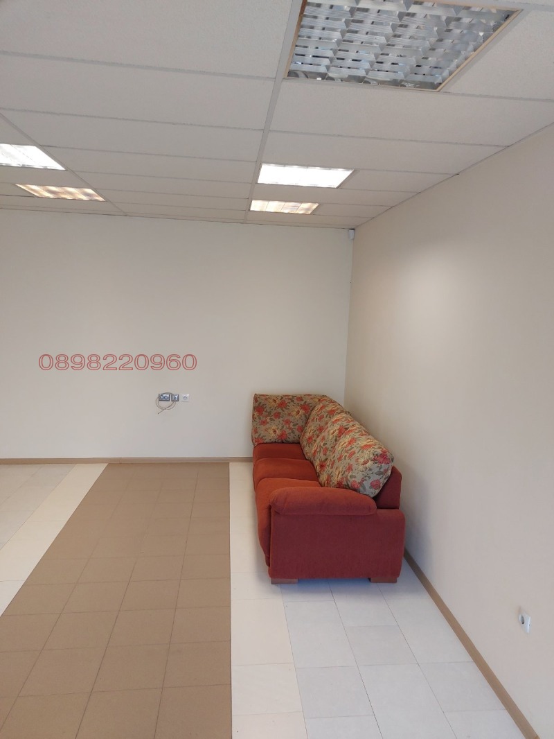 Издаје се  Канцеларија Софија , Младост 4 , 48 м2 | 25989603 - слика [3]
