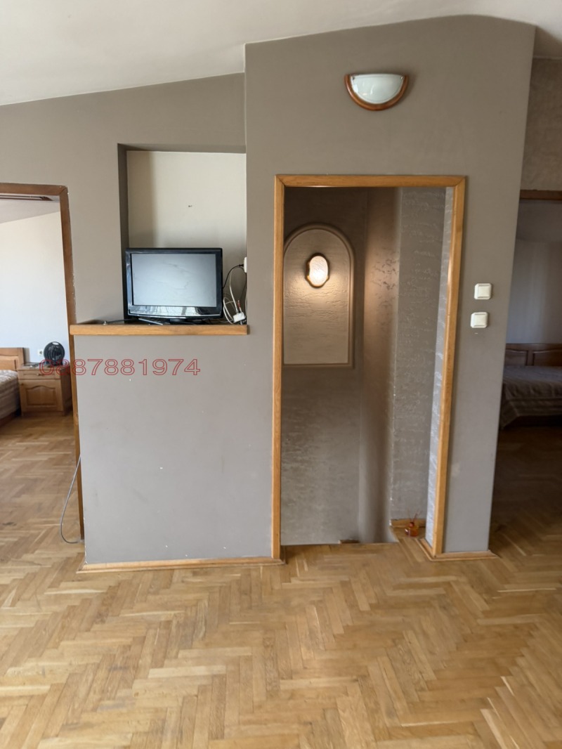 Дава под наем 4-СТАЕН, гр. Бургас, Възраждане, снимка 12 - Апартаменти - 53575591