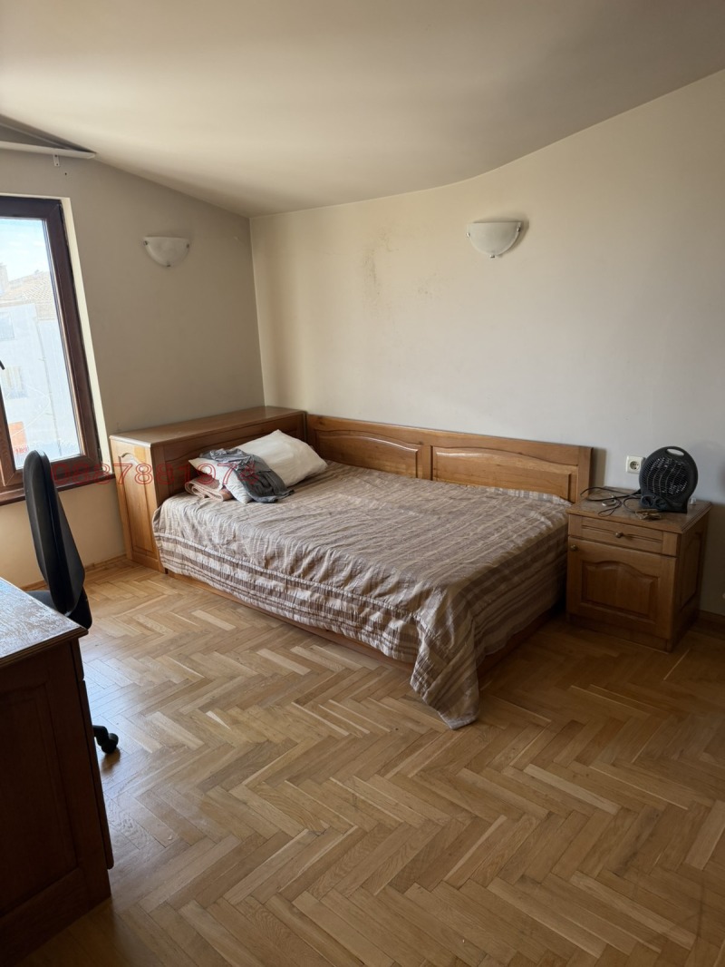 Дава под наем 4-СТАЕН, гр. Бургас, Възраждане, снимка 6 - Апартаменти - 53575591