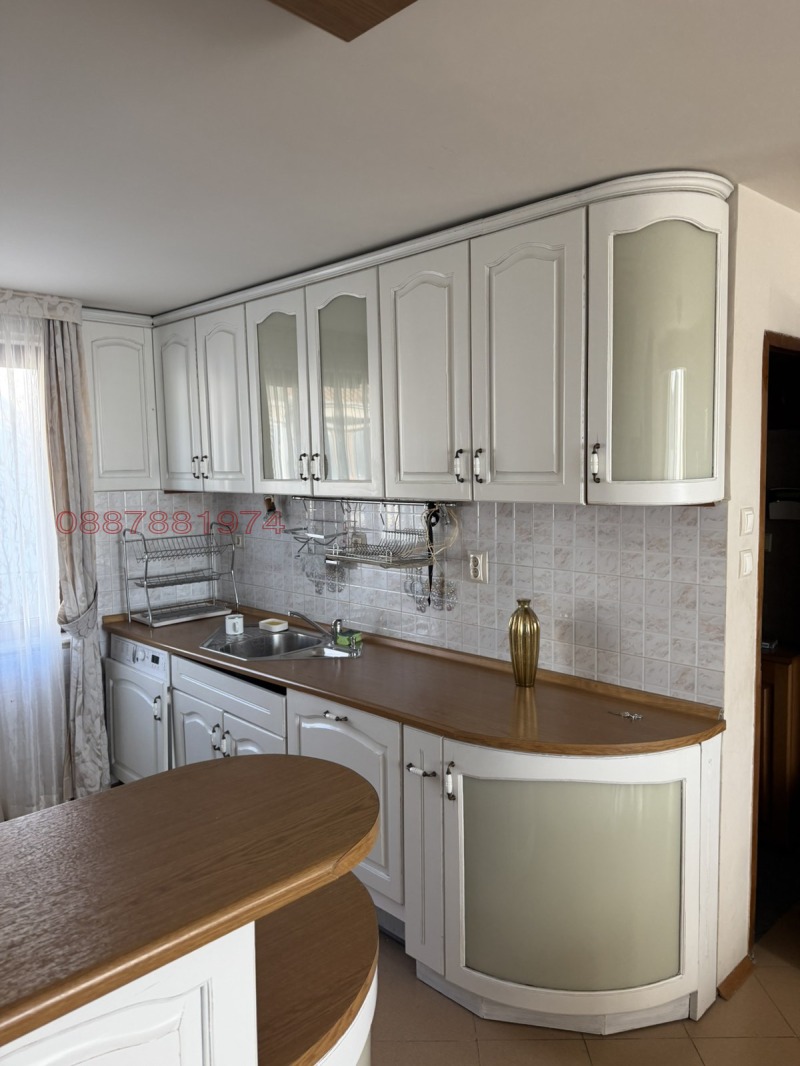 Дава под наем 4-СТАЕН, гр. Бургас, Възраждане, снимка 2 - Апартаменти - 53575591