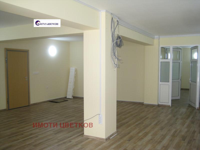 A louer  Bureau Vratsa , Tsentar , 70 m² | 66680063 - image [2]