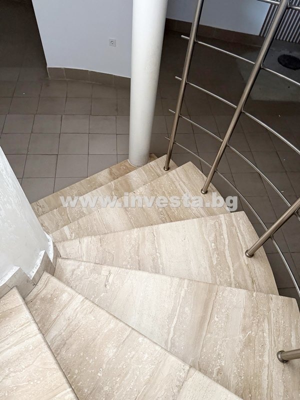 Дава под наем МАГАЗИН, гр. Пловдив, Център, снимка 6 - Магазини - 53340966