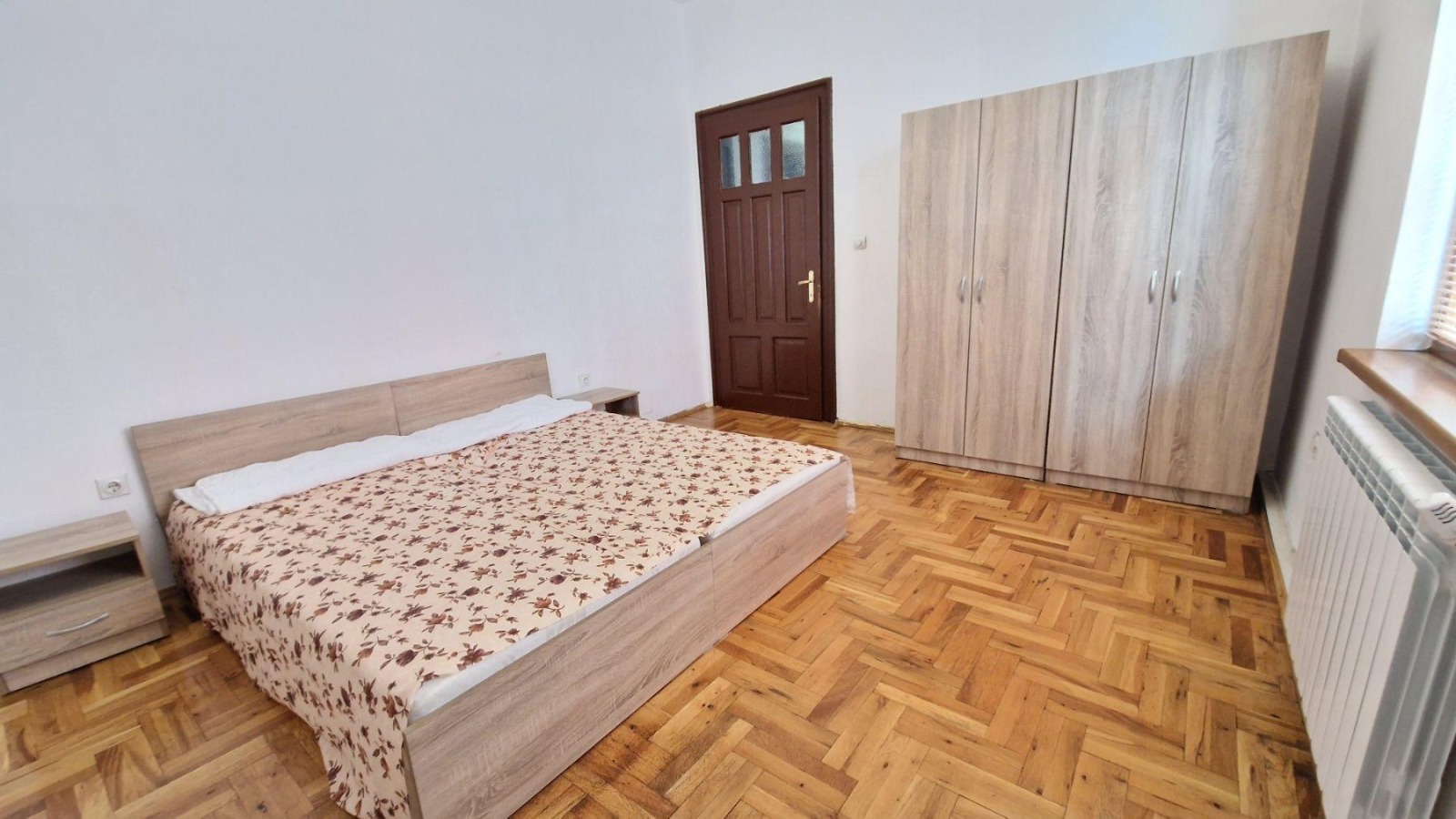 Дава под наем 3-СТАЕН, гр. София, Център, снимка 6 - Апартаменти - 56294046