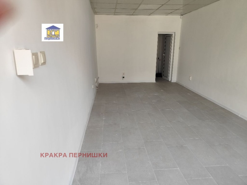 Kiadó  Üzlet Pernik , Centar , 27 négyzetméter | 53664436 - kép [2]