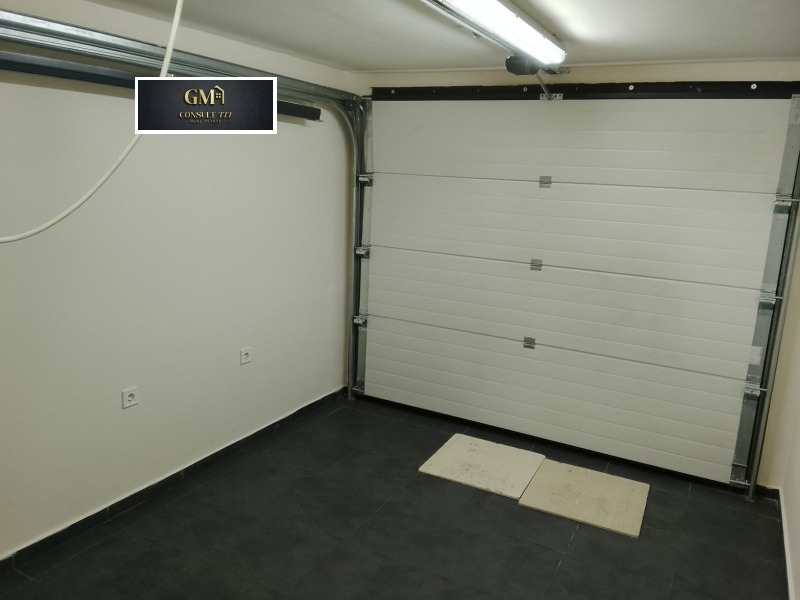 Дава под наем МАГАЗИН, гр. Плевен, Идеален център, снимка 8 - Магазини - 53231020