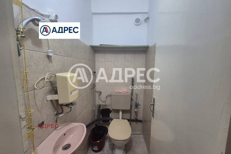 Дава под наем МАГАЗИН, гр. Варна, Левски 1, снимка 4 - Магазини - 53507613