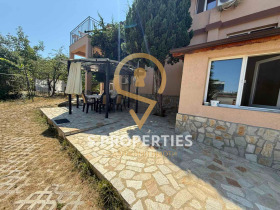 For Rent House Floor