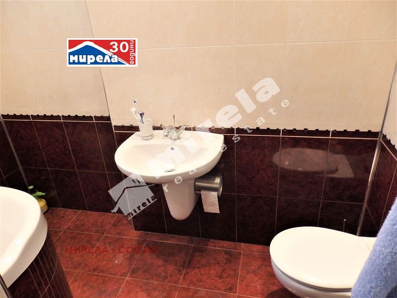 De inchiriat  1 dormitor Sofia , Țentâr , 85 mp | 80830429 - imagine [11]