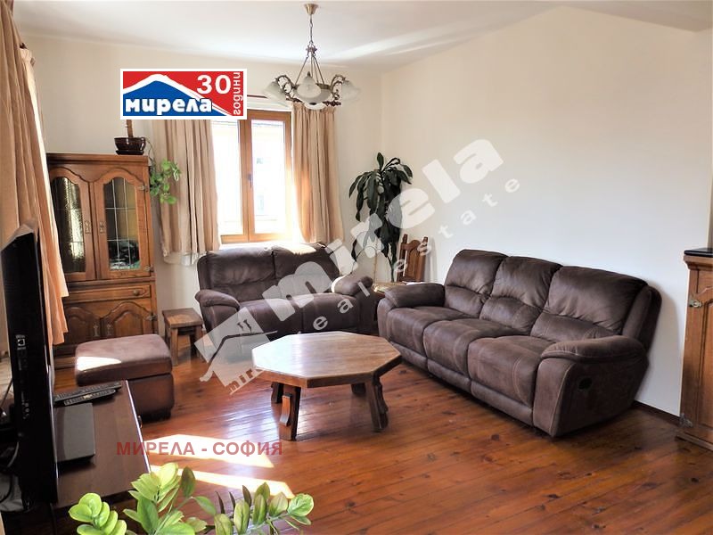 De inchiriat  1 dormitor Sofia , Țentâr , 85 mp | 80830429