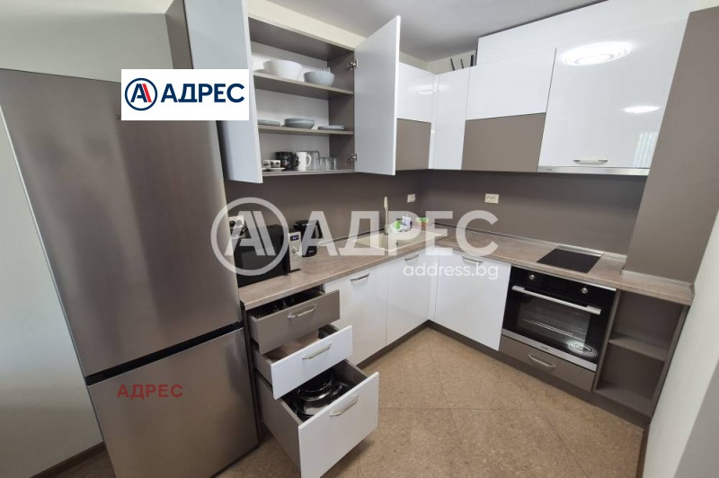 K pronájmu  2 ložnice Varna , Centar , 120 m2 | 53807332 - obraz [7]