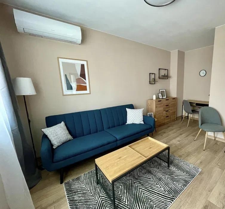 Дава под наем 3-СТАЕН, гр. Варна, Базар Левски