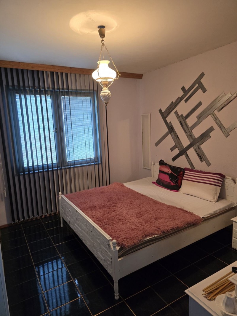 Til leie  3+ soverom Plovdiv , Kjusjuk Parisj , 116 kvm | 76994541 - bilde [11]