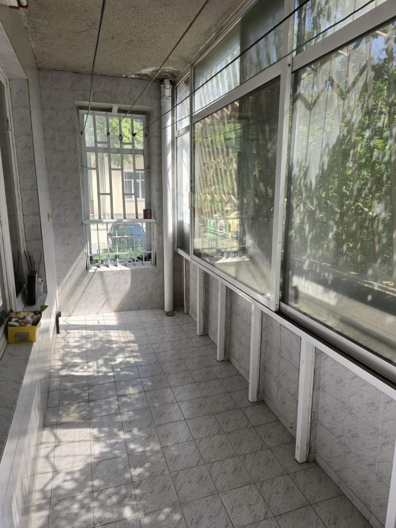 Til leie  3+ soverom Plovdiv , Kjusjuk Parisj , 116 kvm | 76994541 - bilde [4]