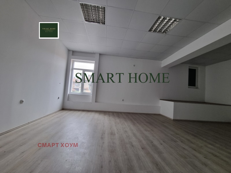 Дава под наем ОФИС, гр. Горна Оряховица, област Велико Търново, снимка 3 - Офиси - 52651769