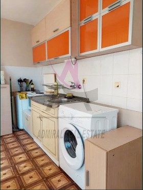 2 slaapkamers Konfuto, Varna