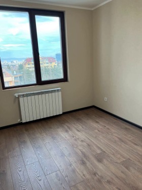 1 Schlafzimmer Bakston, Sofia 13