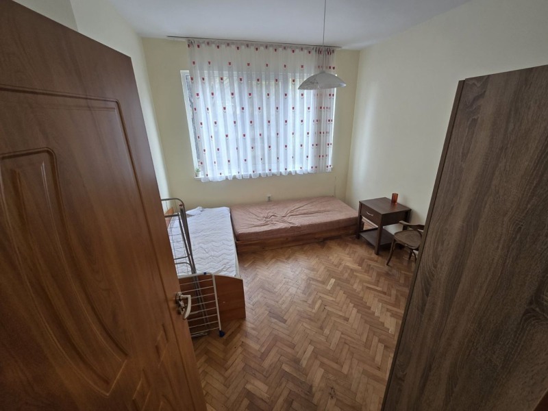 Дава под наем 4-СТАЕН, гр. Пловдив, Младежки Хълм, снимка 8 - Апартаменти - 52797672