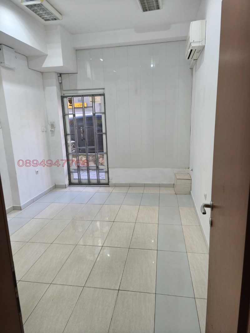 Дава под наем МАГАЗИН, гр. Варна, Левски 1, снимка 10 - Магазини - 52867408