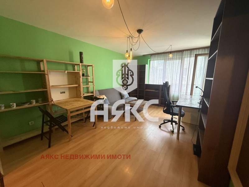 Издаје се  1 спаваћа соба Софија , Хладилника , 60 м2 | 92963715