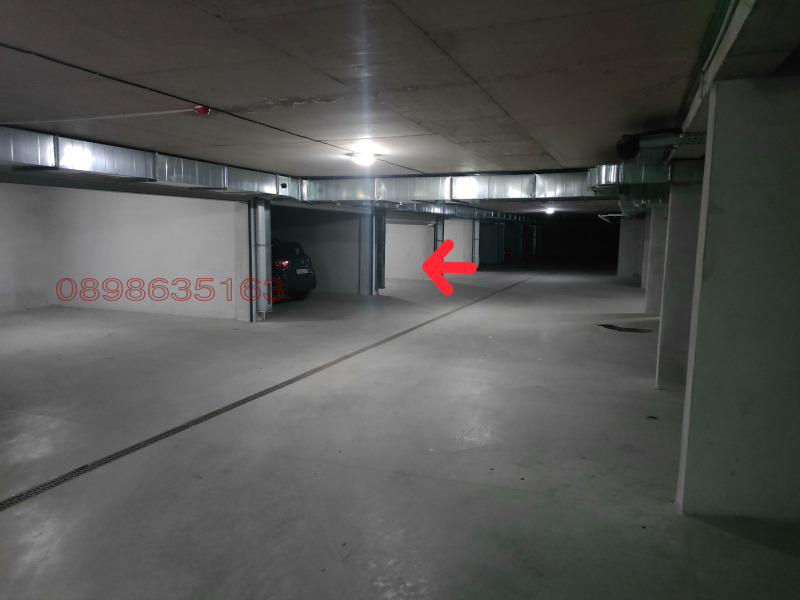 Дава под наем ГАРАЖ, ПАРКОМЯСТО, гр. София, Център, снимка 2 - Гаражи и паркоместа - 52785871