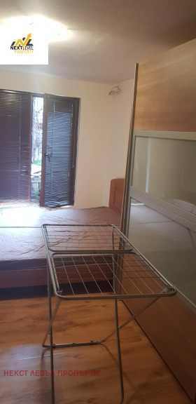 1 Schlafzimmer Ljulin 8, Sofia 5