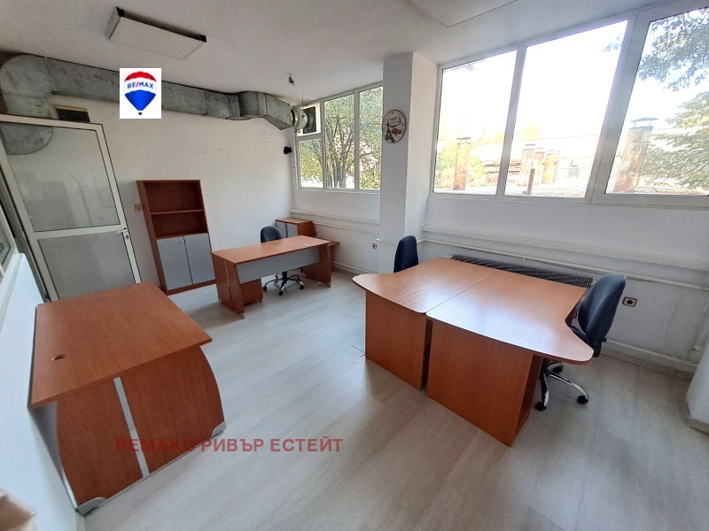 Дава под наем ПРОМ. ПОМЕЩЕНИЕ, гр. Русе, Родина 1, снимка 3 - Производствени сгради - 52214085