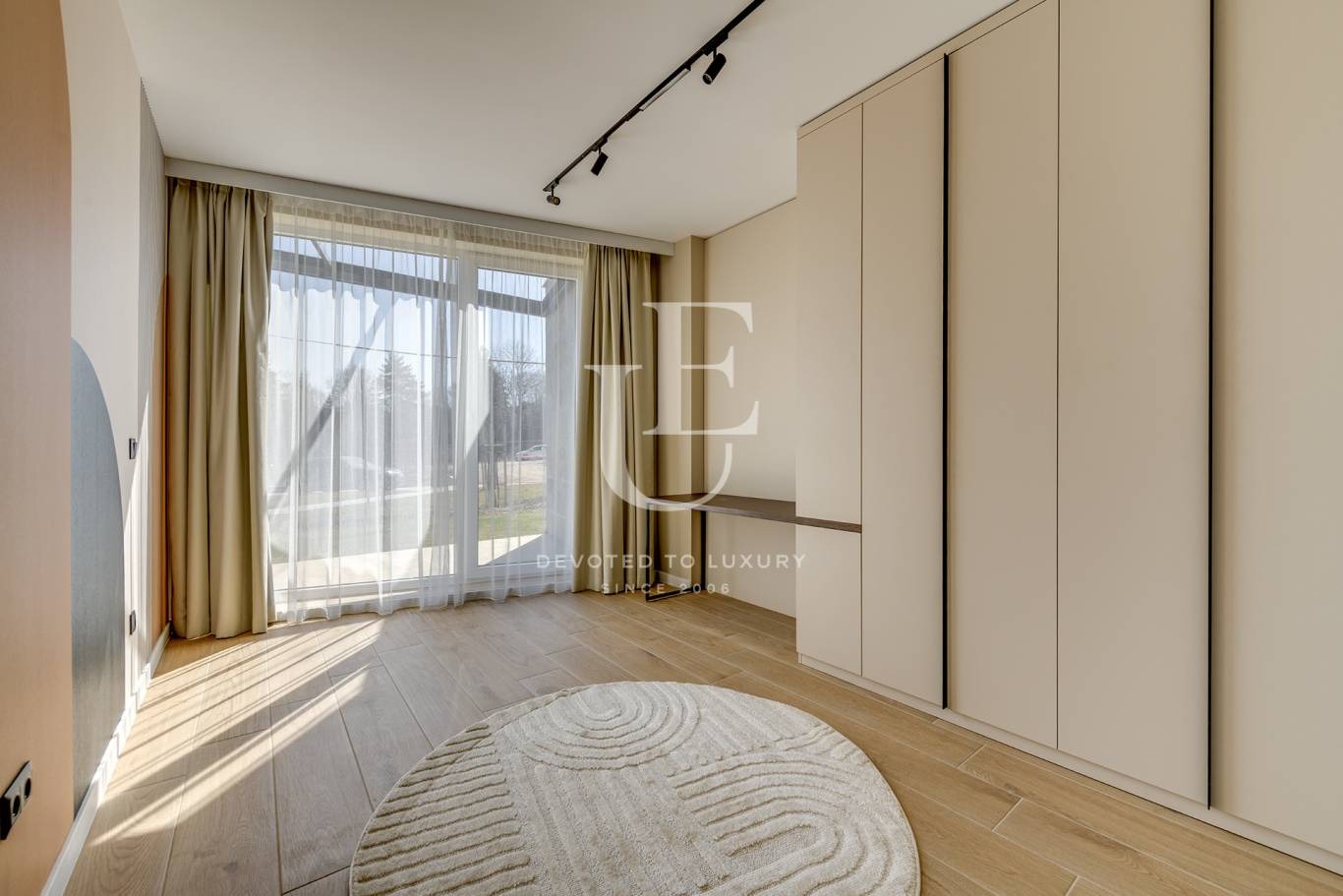 Дава под наем 3-СТАЕН, гр. София, Витоша, снимка 14 - Апартаменти - 53890662