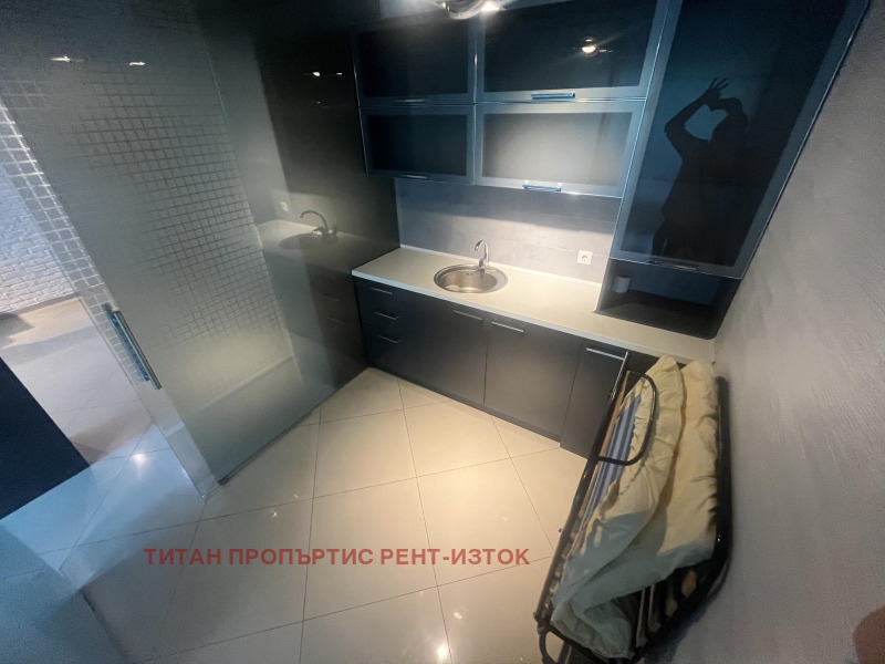 Дава под наем ОФИС, гр. Бургас, Лазур, снимка 3 - Офиси - 52233445