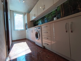 2 bedroom Vazrazhdane, Burgas 3