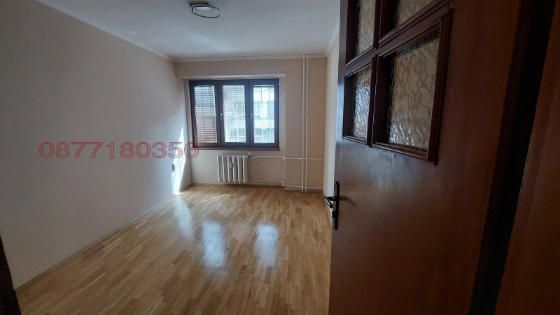 Vuokrattavana  1 makuuhuone Sofia , Oborište , 64 neliömetriä | 73540184 - kuva [15]