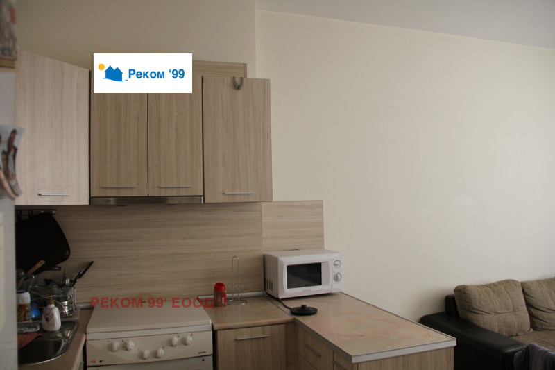 Дава под наем 2-СТАЕН, гр. София, Център